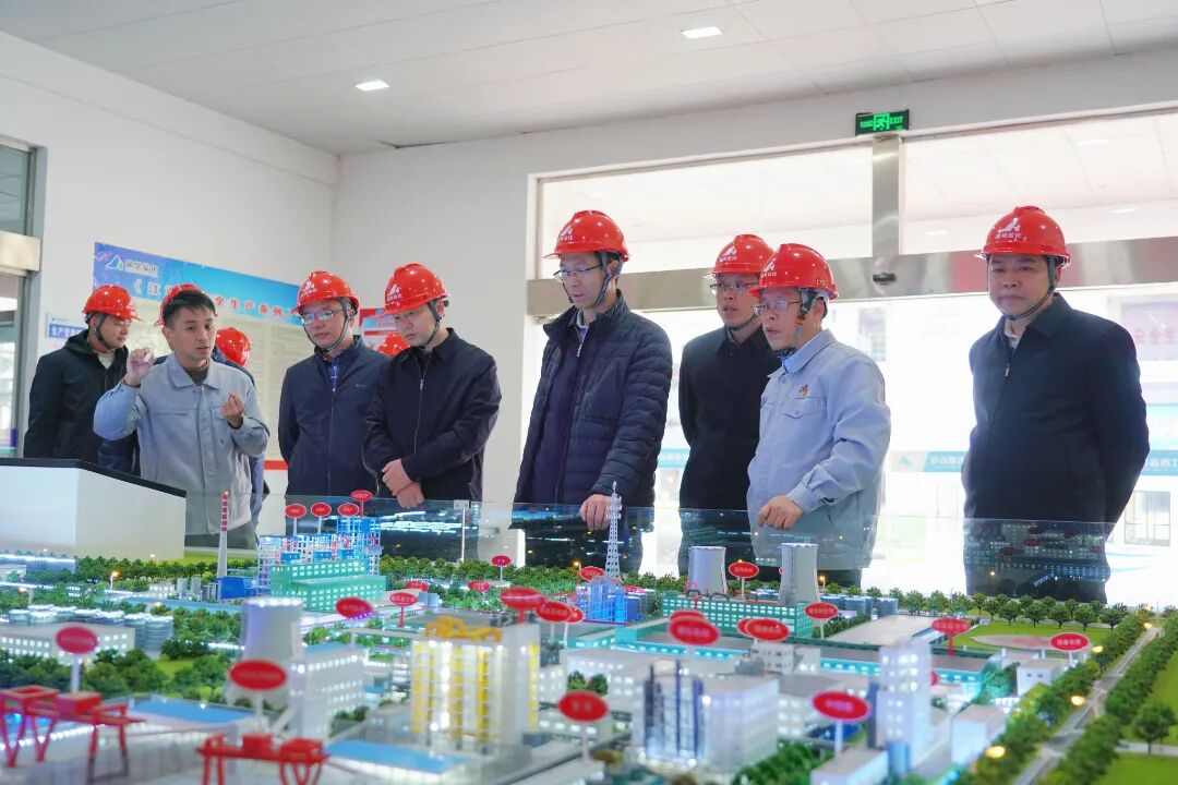 公司黨委書(shū)記、董事長(zhǎng)姜自成帶隊(duì)赴同行企業(yè)交流調(diào)研